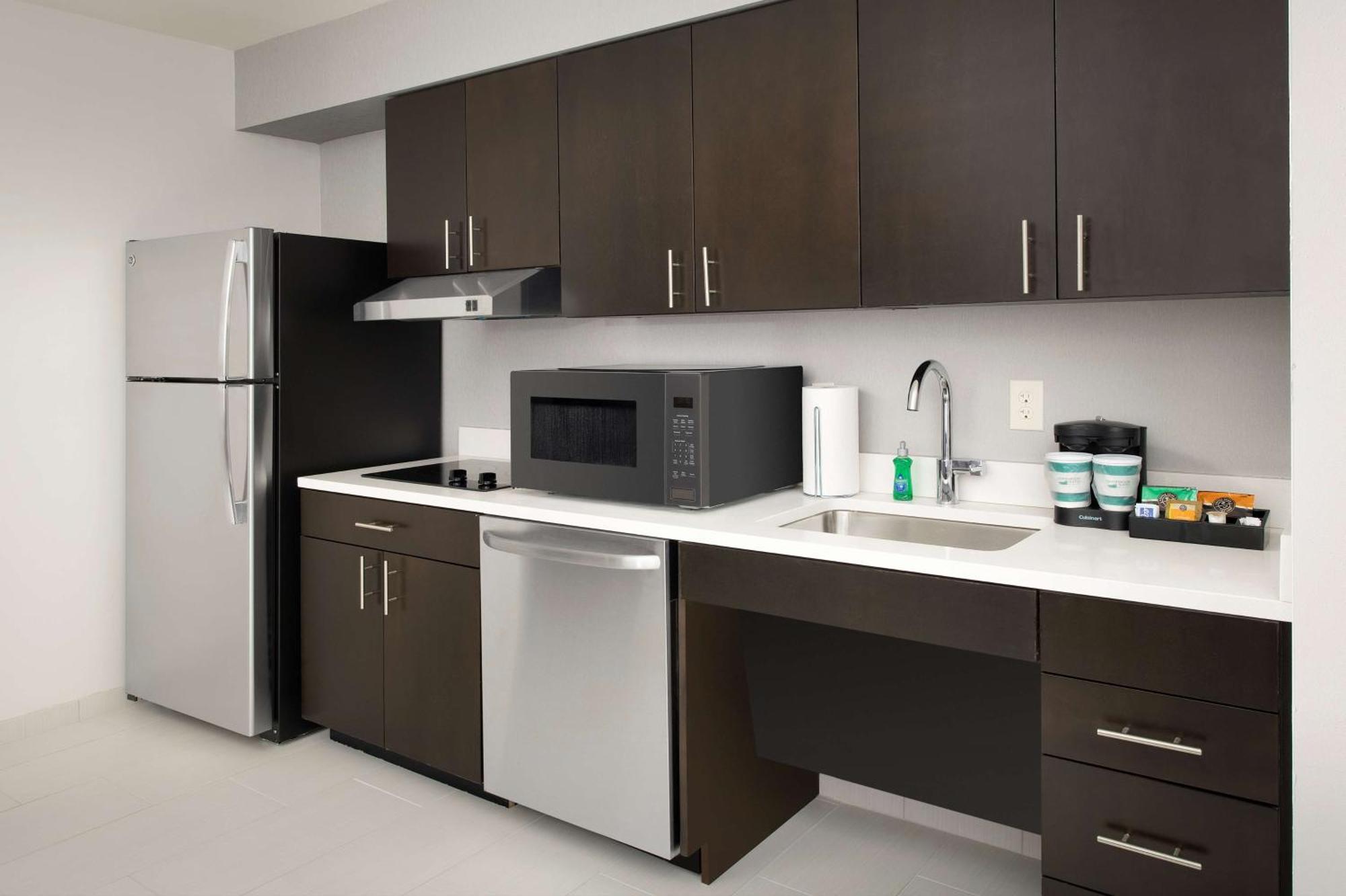 Homewood Suites By Hilton Kansas City Speedway Ngoại thất bức ảnh
