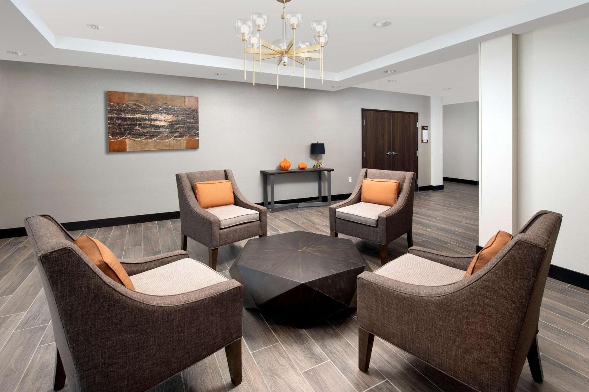 Homewood Suites By Hilton Kansas City Speedway Ngoại thất bức ảnh
