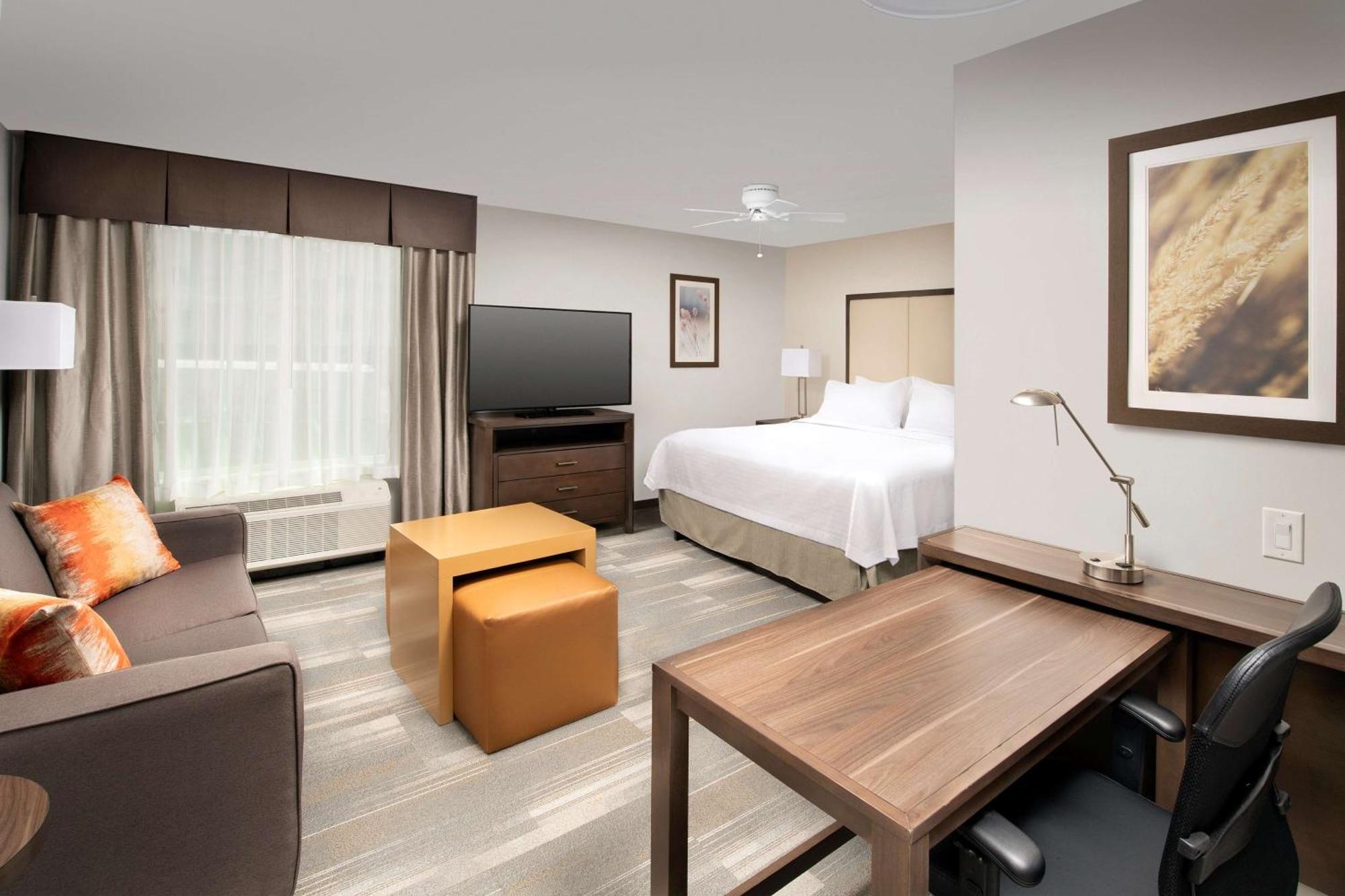 Homewood Suites By Hilton Kansas City Speedway Ngoại thất bức ảnh